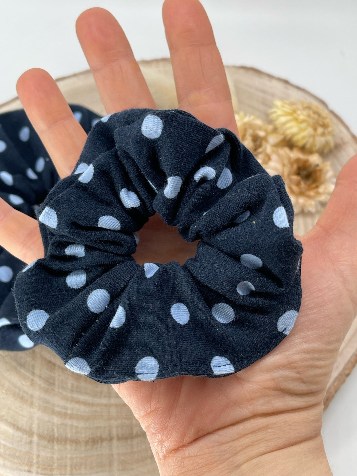Jersey Scrunchie Haargummi Punkte blau