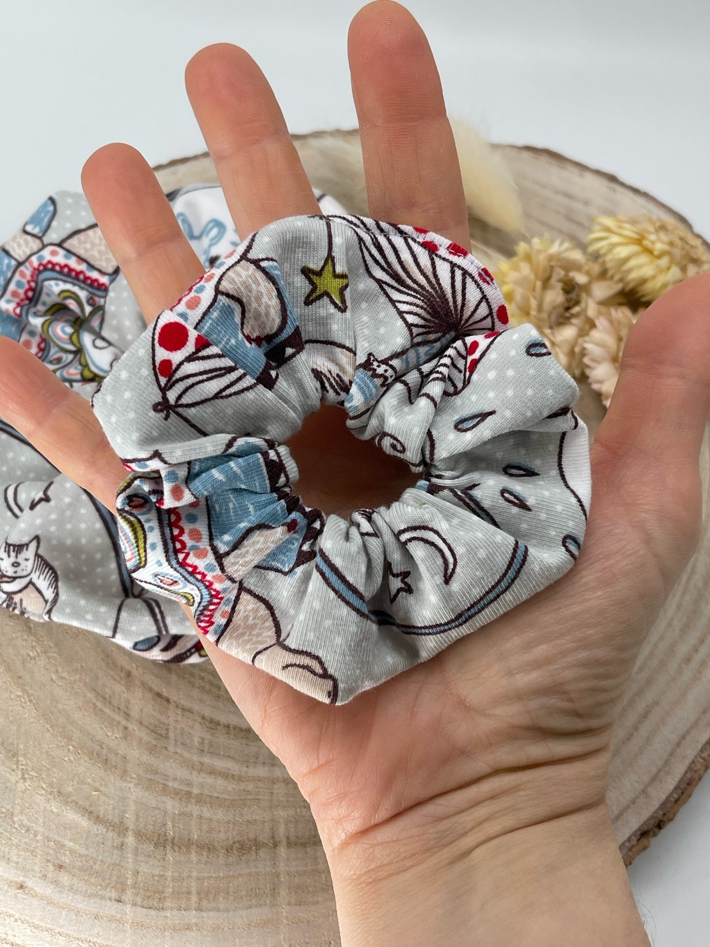 Scrunchie Haargummi elastisches Haarband bunte Welt grün bunt blau für feines oder dickes Haar