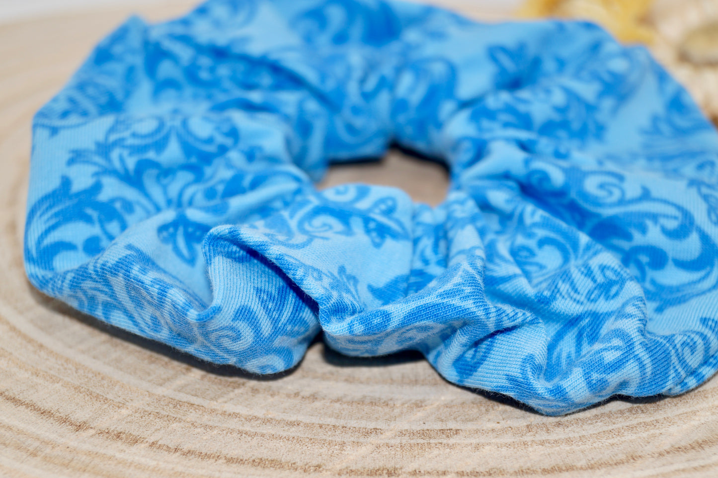 Scrunchie Haargummi Ornament blau