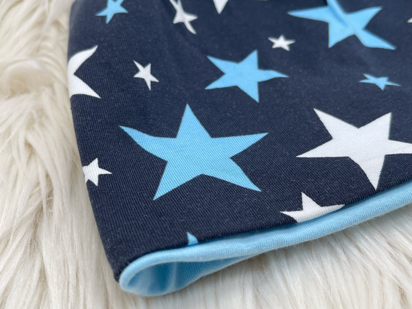 Wendebeanie Sterne blau