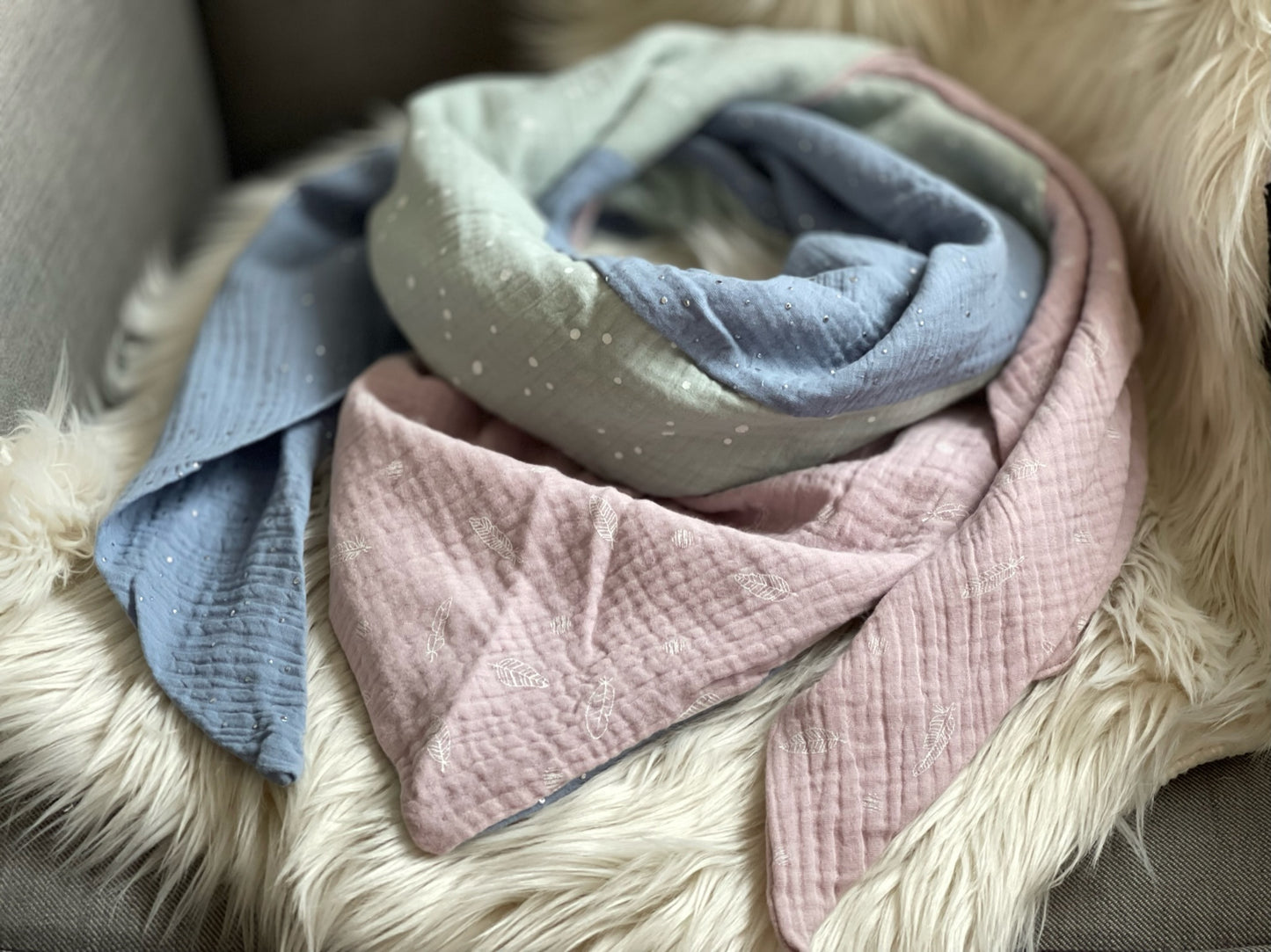 XXL Musselintuch Halstuch Dreieckstuch Glitzer-Federn-Punkte rosa/blau/grün