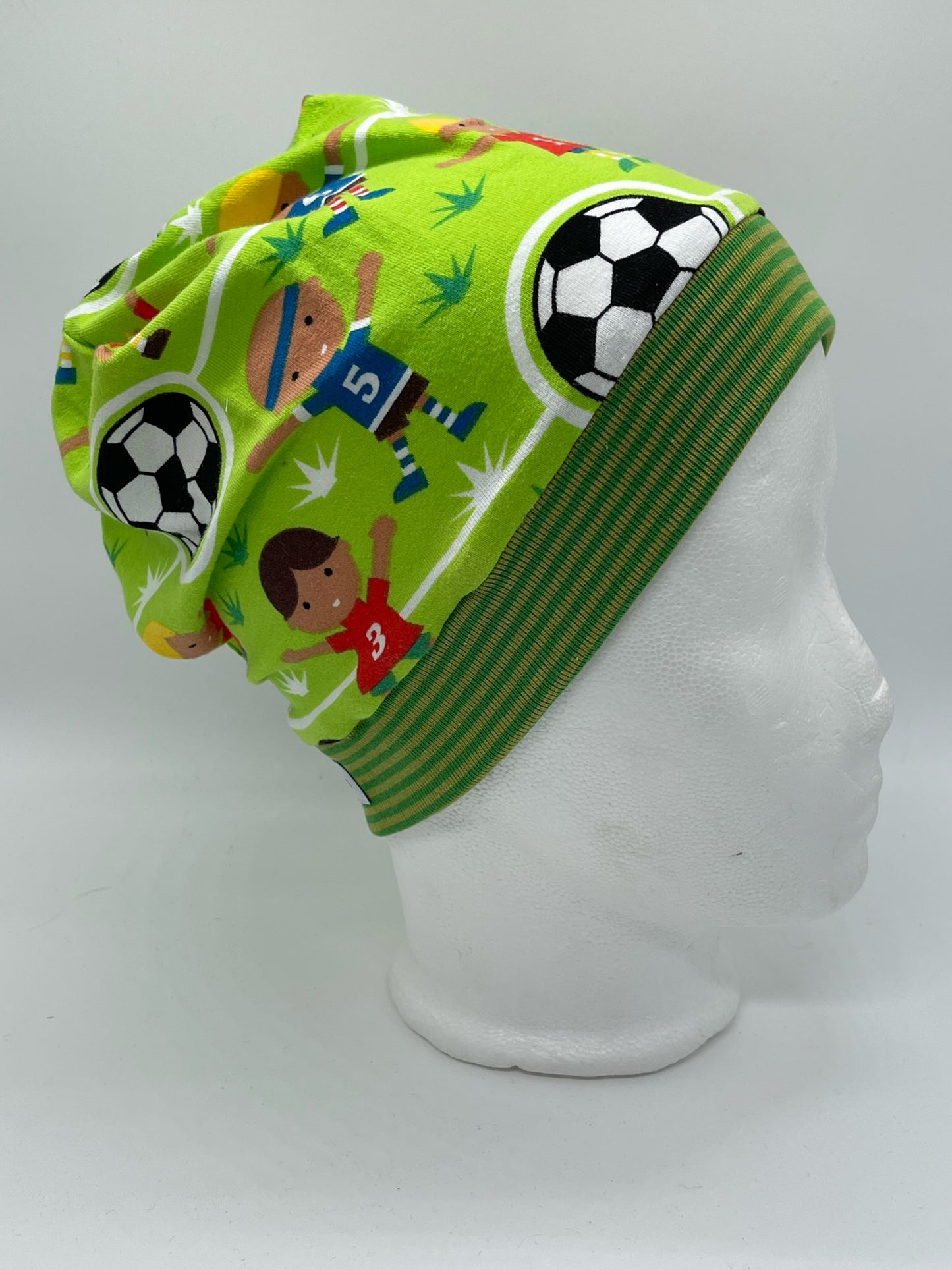Beanie Fußball grün