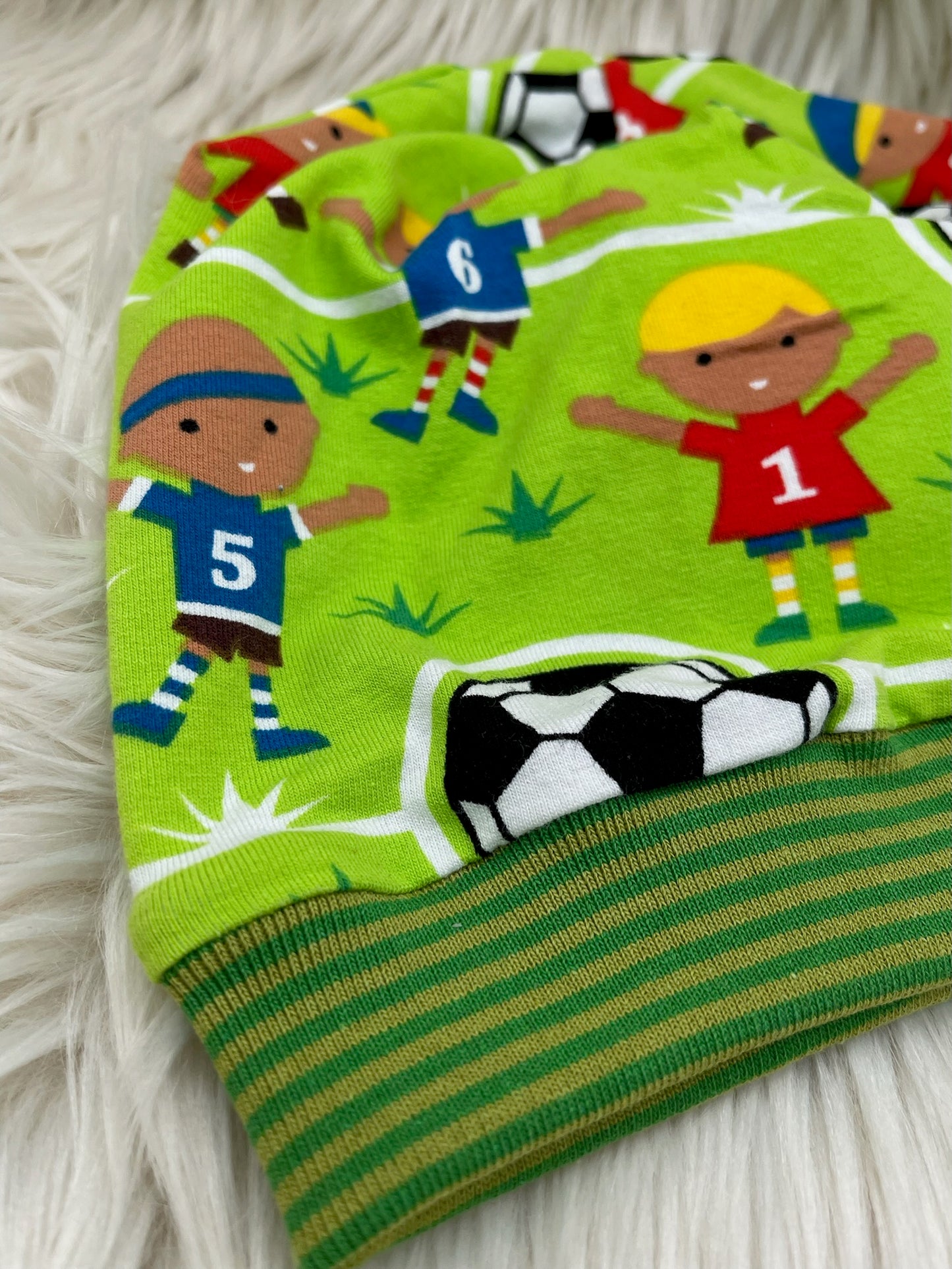 Beanie Fußball grün
