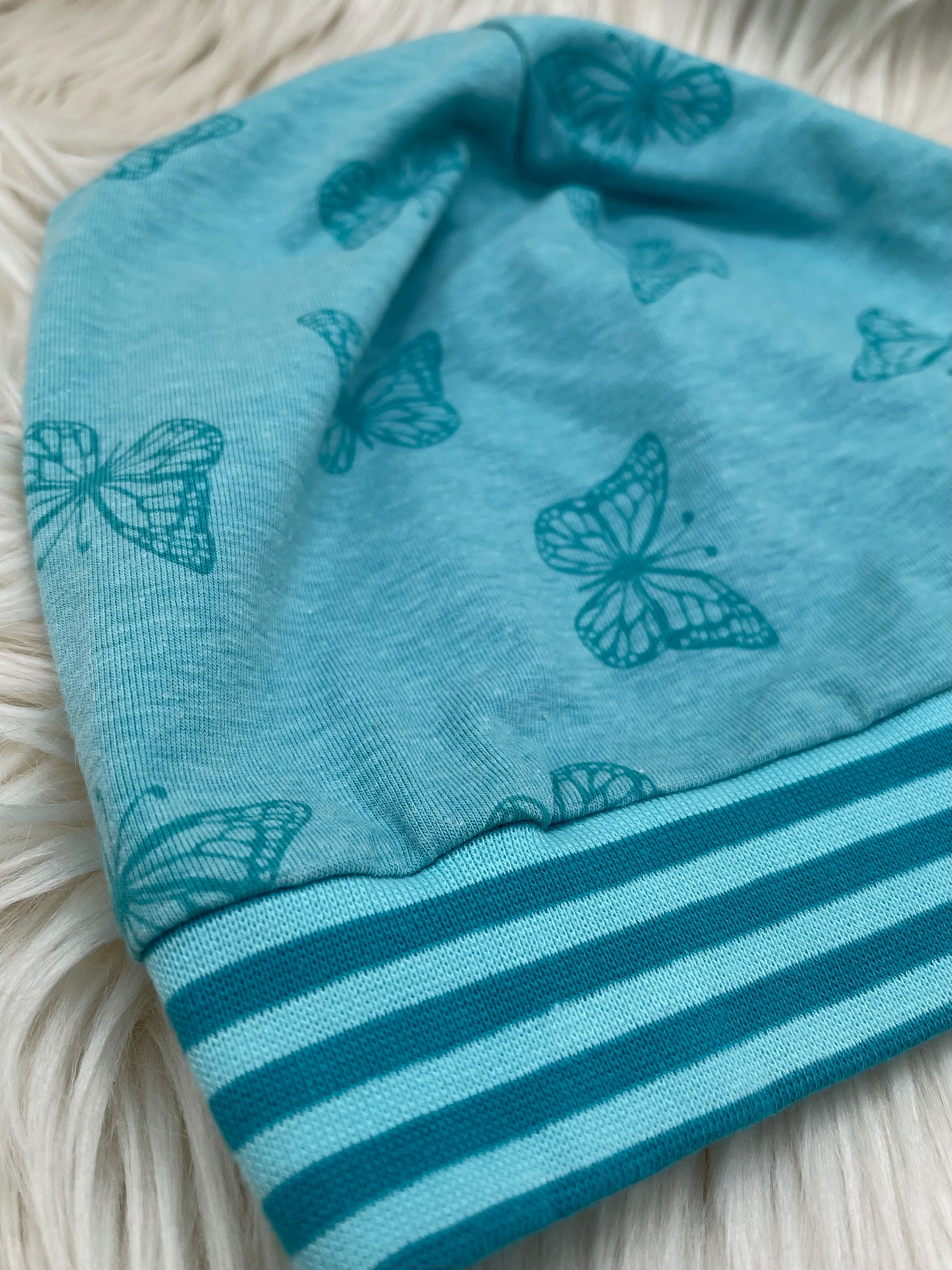 Beanie Schmetterling blau