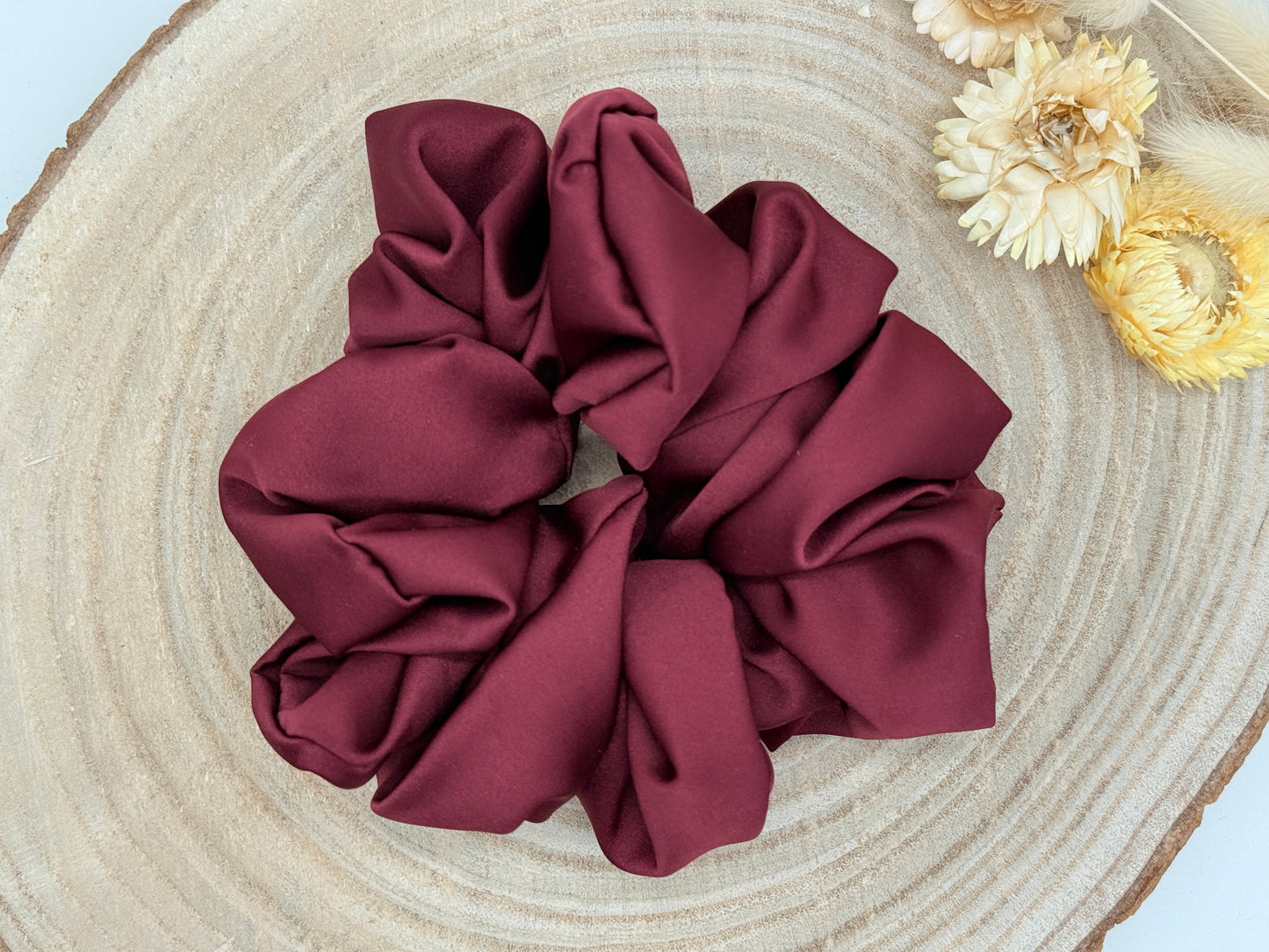 Satin Scrunchie Haargummi Bordeauxrot uni in vier Größen von XL bis XS (Kopie)