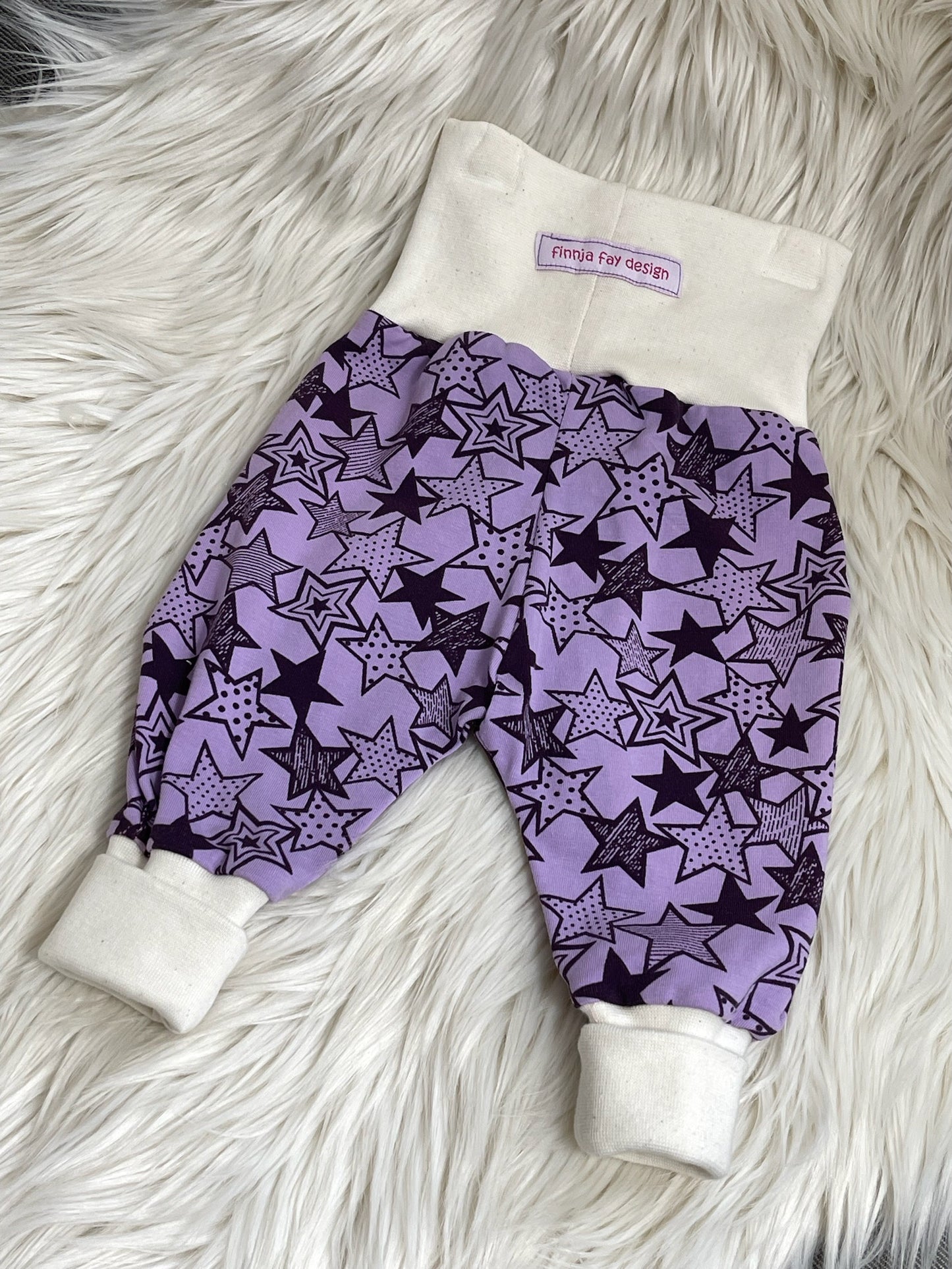Pumphose Sterne lila Gr. 62 / Gr. 68