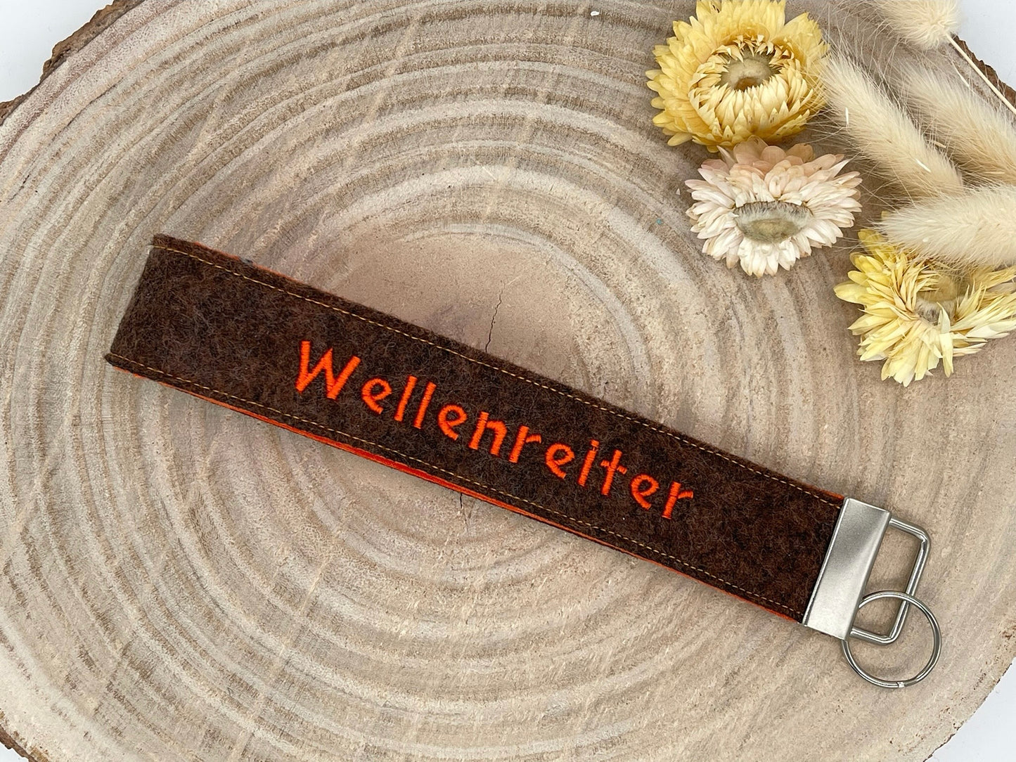 SALE Filz Schlüsselanhänger Wellenreiter