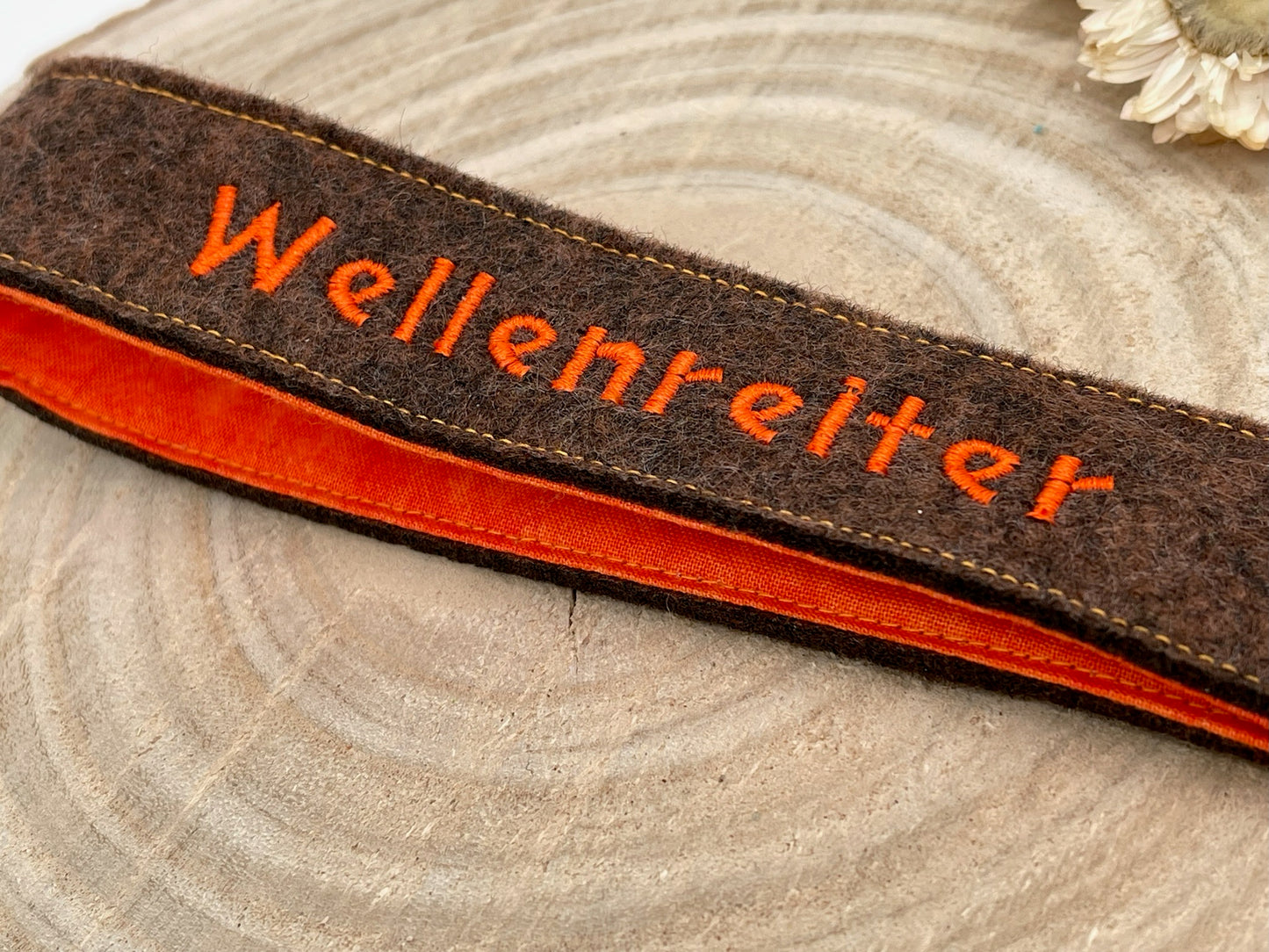 SALE Filz Schlüsselanhänger Wellenreiter