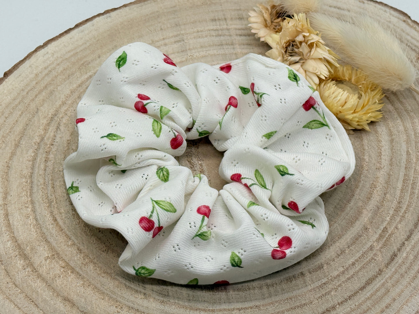 Jersey Scrunchie Haargummi weiss mit Kirschen