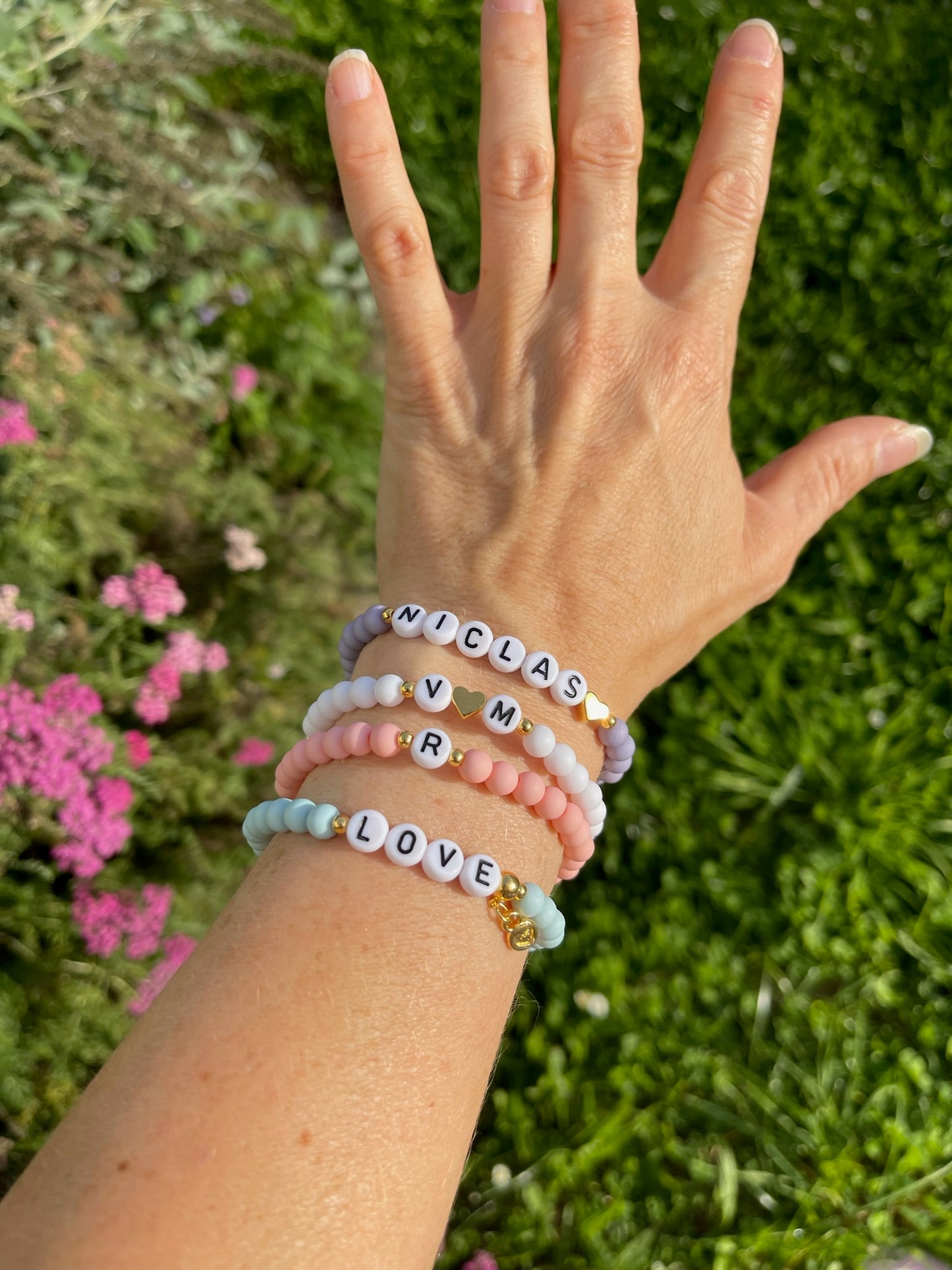 Acryl Perlen Armband personalisiert mit Herz & Initalen