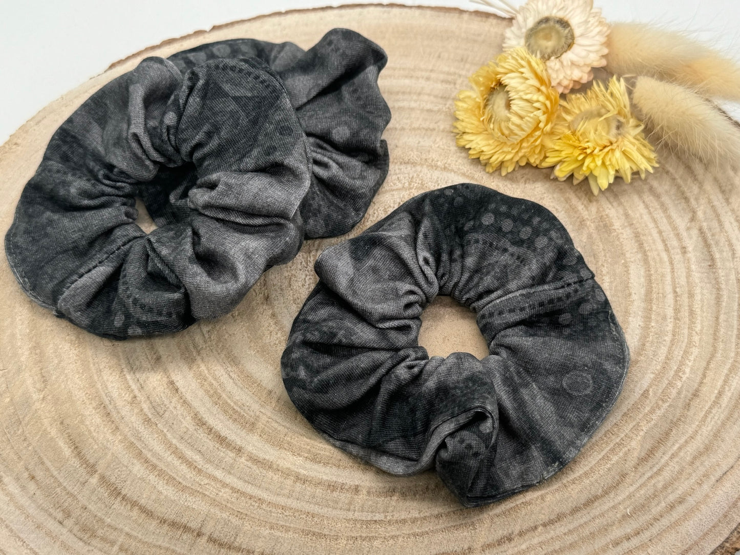 Jersey Scrunchie Haargummi Batik schwarz grau