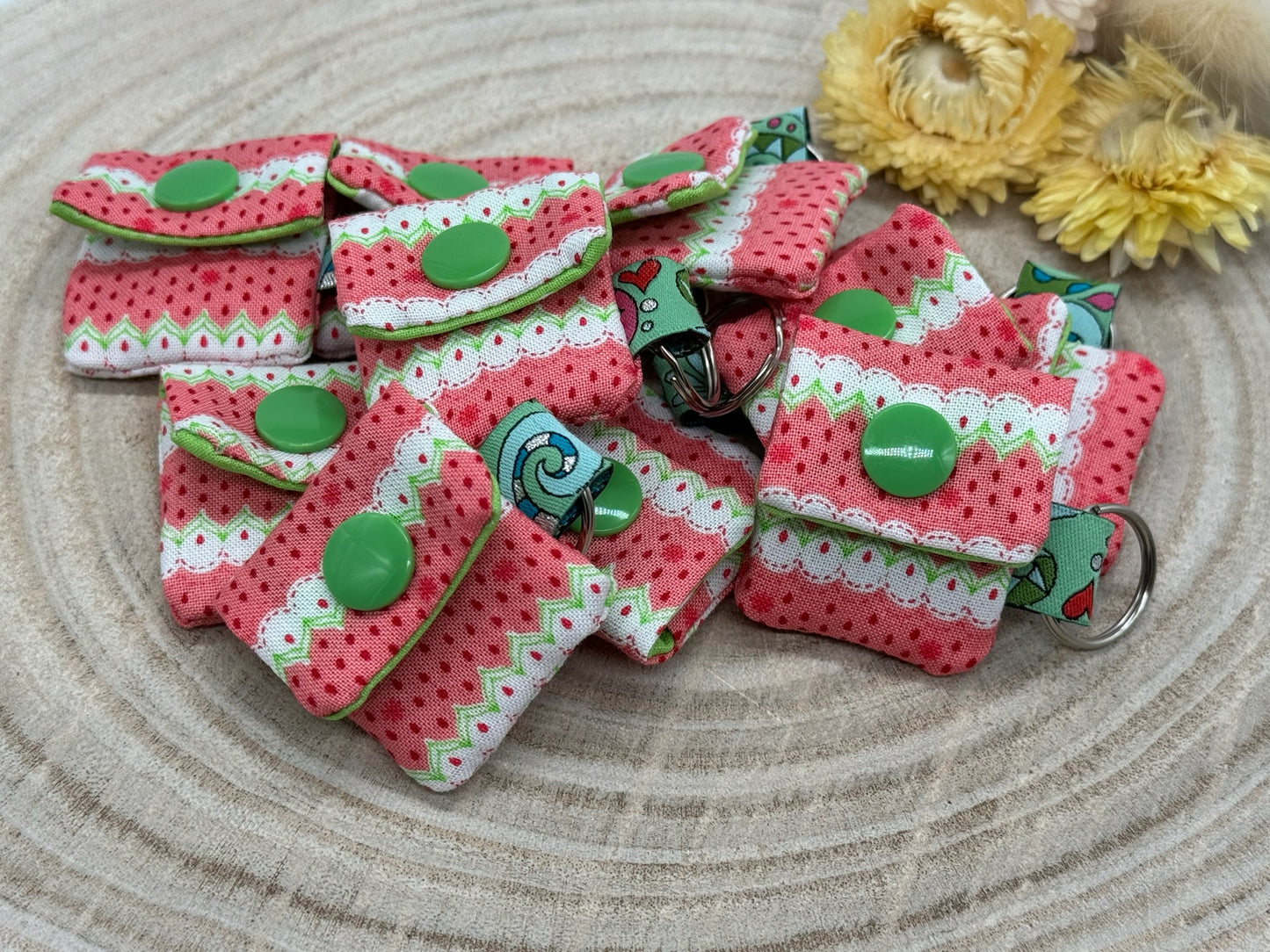 Schlüsselanhänger Mini Tasche mit Einkaufswagenchip praktische Mini Geldbörse Erbeere rosa