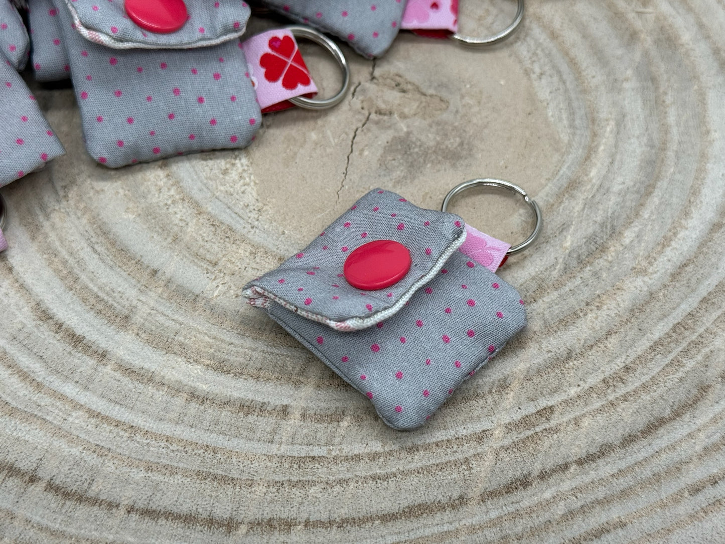 Schlüsselanhänger Mini Tasche mit Einkaufswagenchip praktische Mini Geldbörse Pünkchen rosa/grau