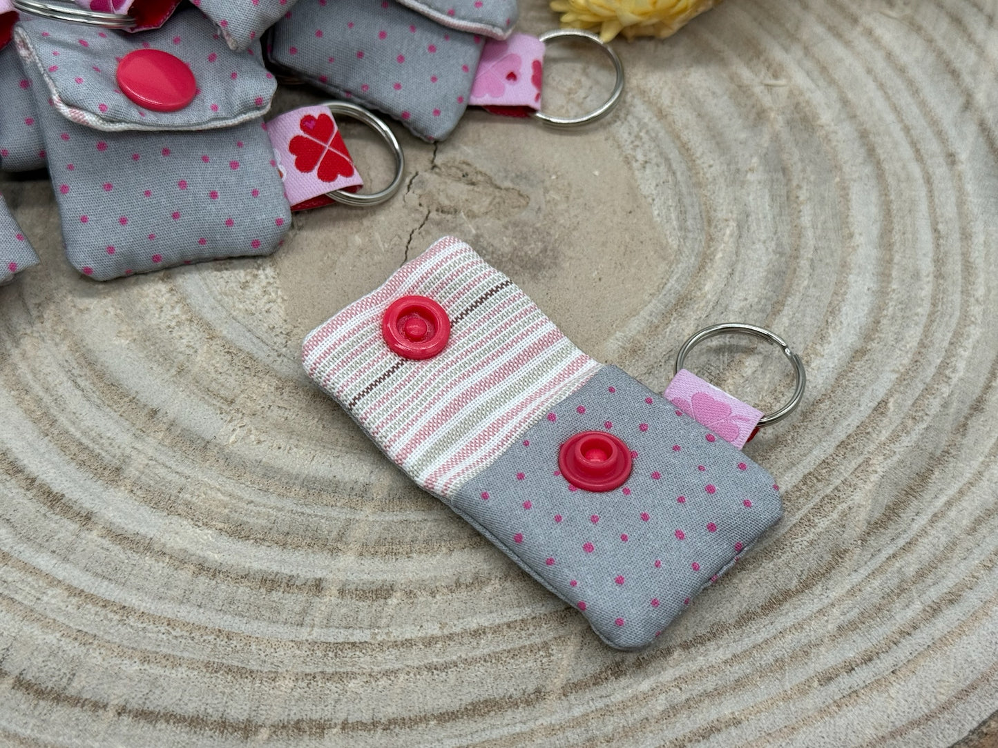 Schlüsselanhänger Mini Tasche mit Einkaufswagenchip praktische Mini Geldbörse Pünkchen rosa/grau