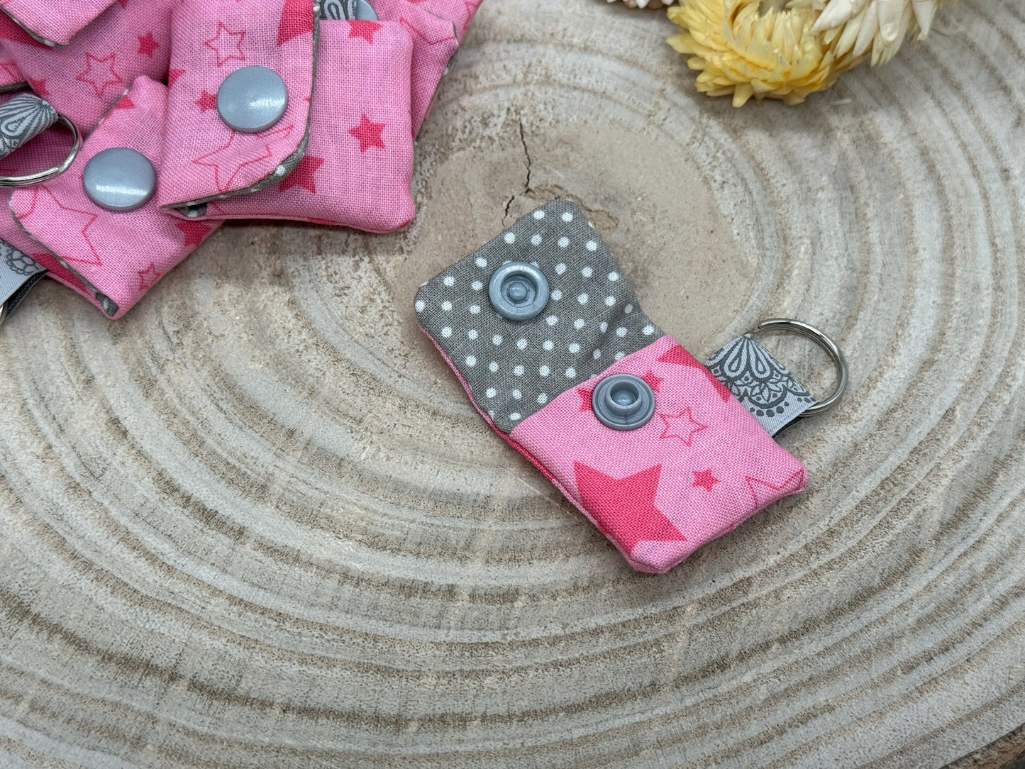 Schlüsselanhänger Mini Tasche mit Einkaufswagenchip praktische Mini Geldbörse rosa mit Sterne