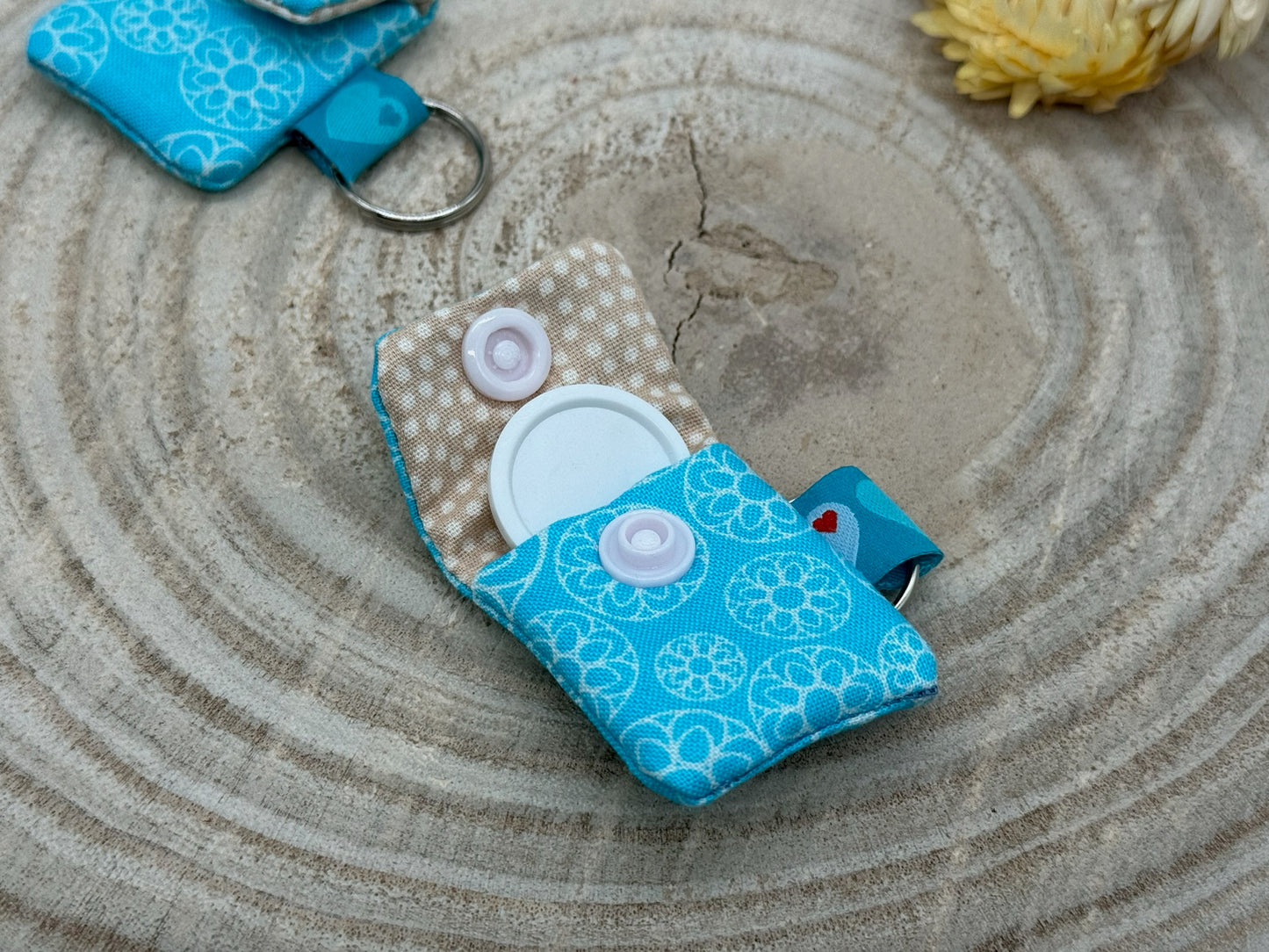 Schlüsselanhänger Mini Tasche mit Einkaufswagenchip praktische Mini Geldbörse blau mit Ornamenten