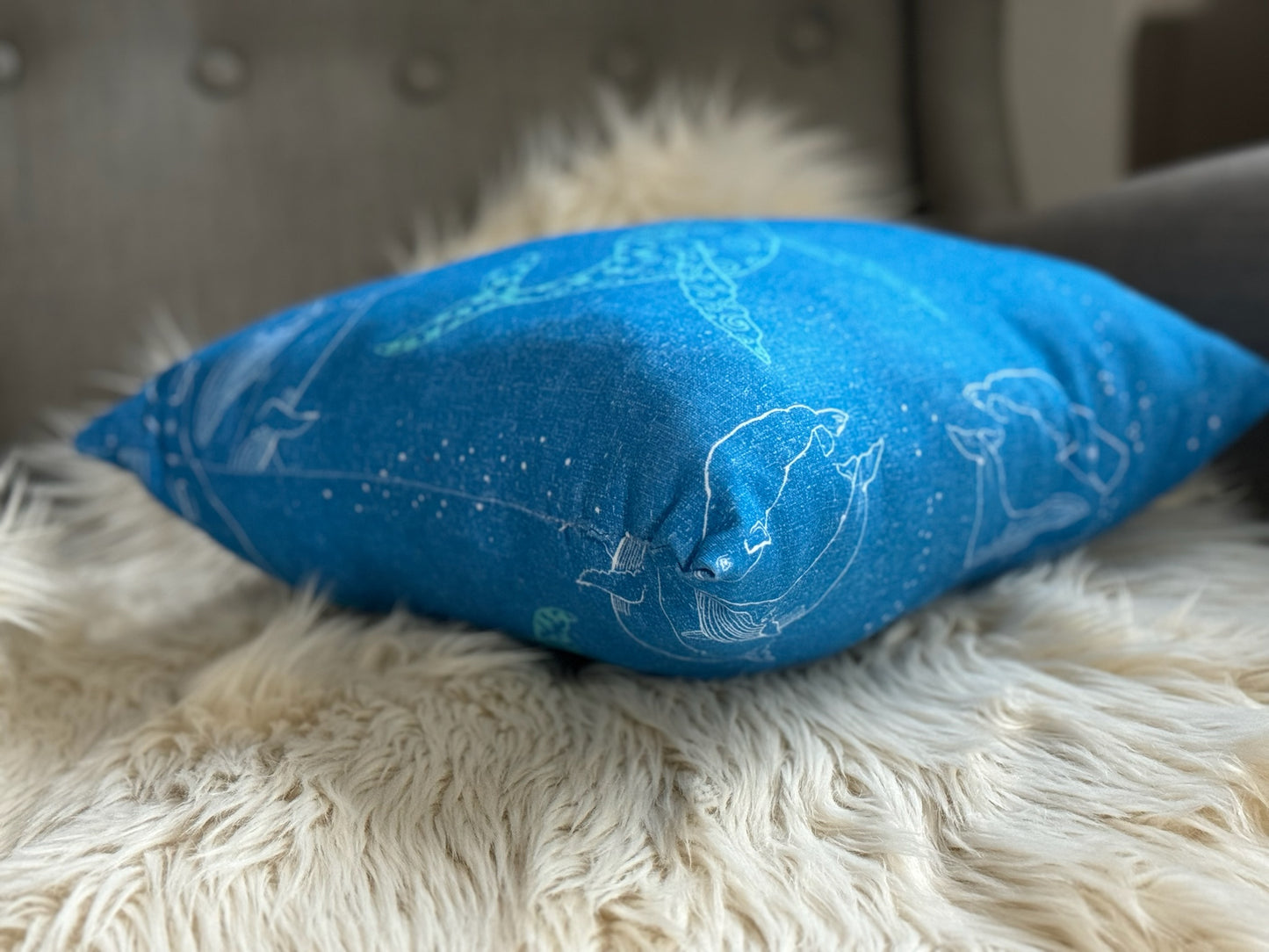 Handgemachtes weiches gemütliches Kissen Kuschelkissen Dekokissen Reisekissen blau mit Wale