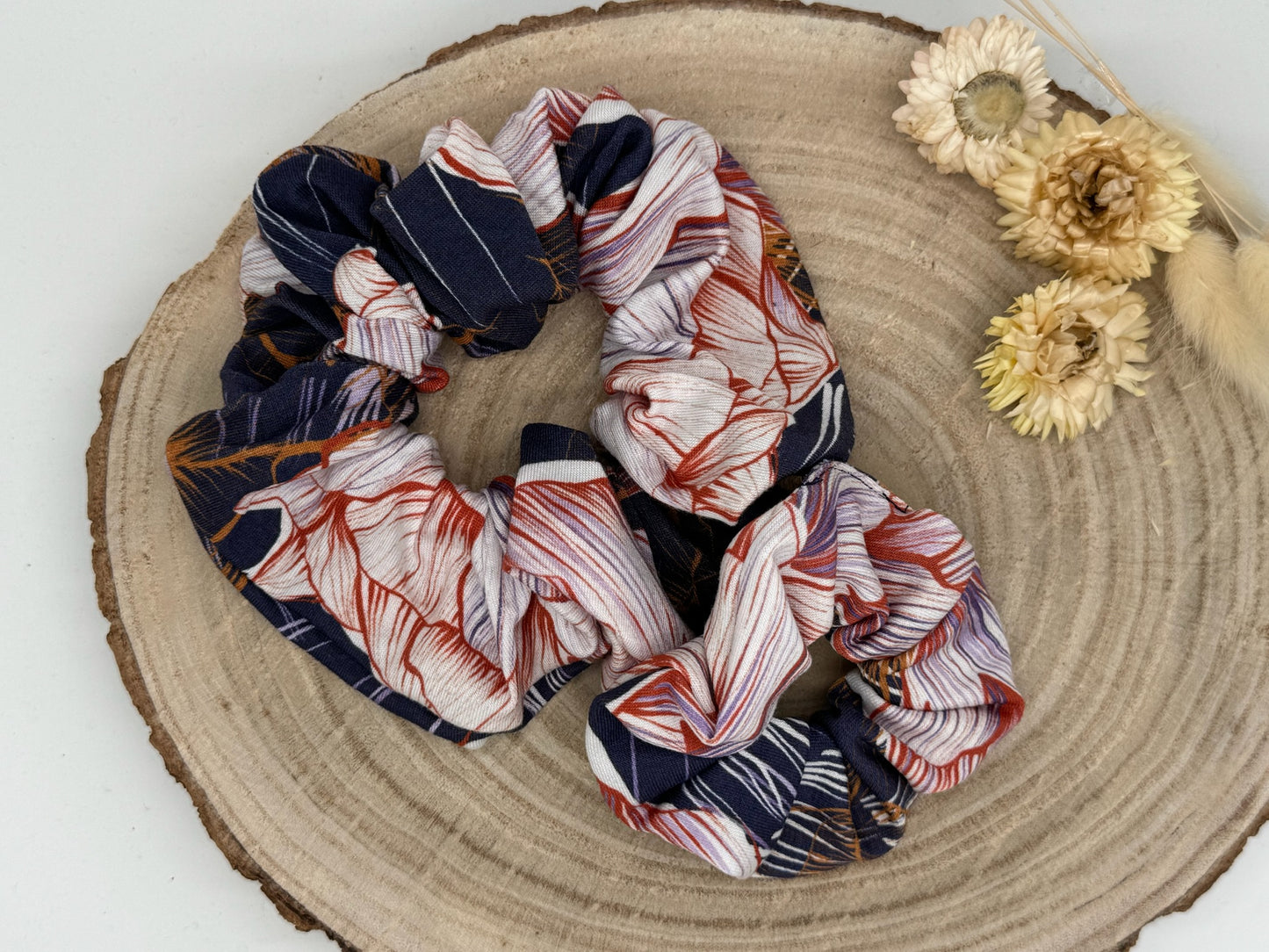 Scrunchie Haargummi elastisches Haarband blau mit rosa Blüten für feines oder dickes Haar