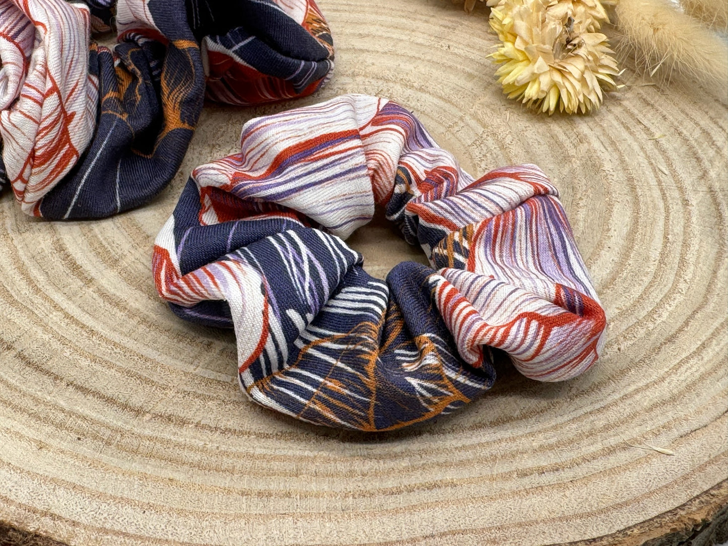 Scrunchie Haargummi elastisches Haarband blau mit rosa Blüten für feines oder dickes Haar