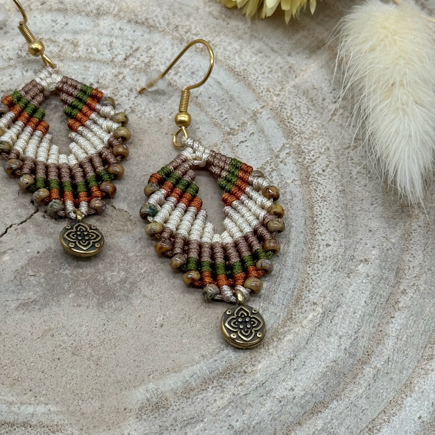 Einzigartiger Makramee Ohrhängee Ohrring Boho Hippie Schmuck India (1 Paar)