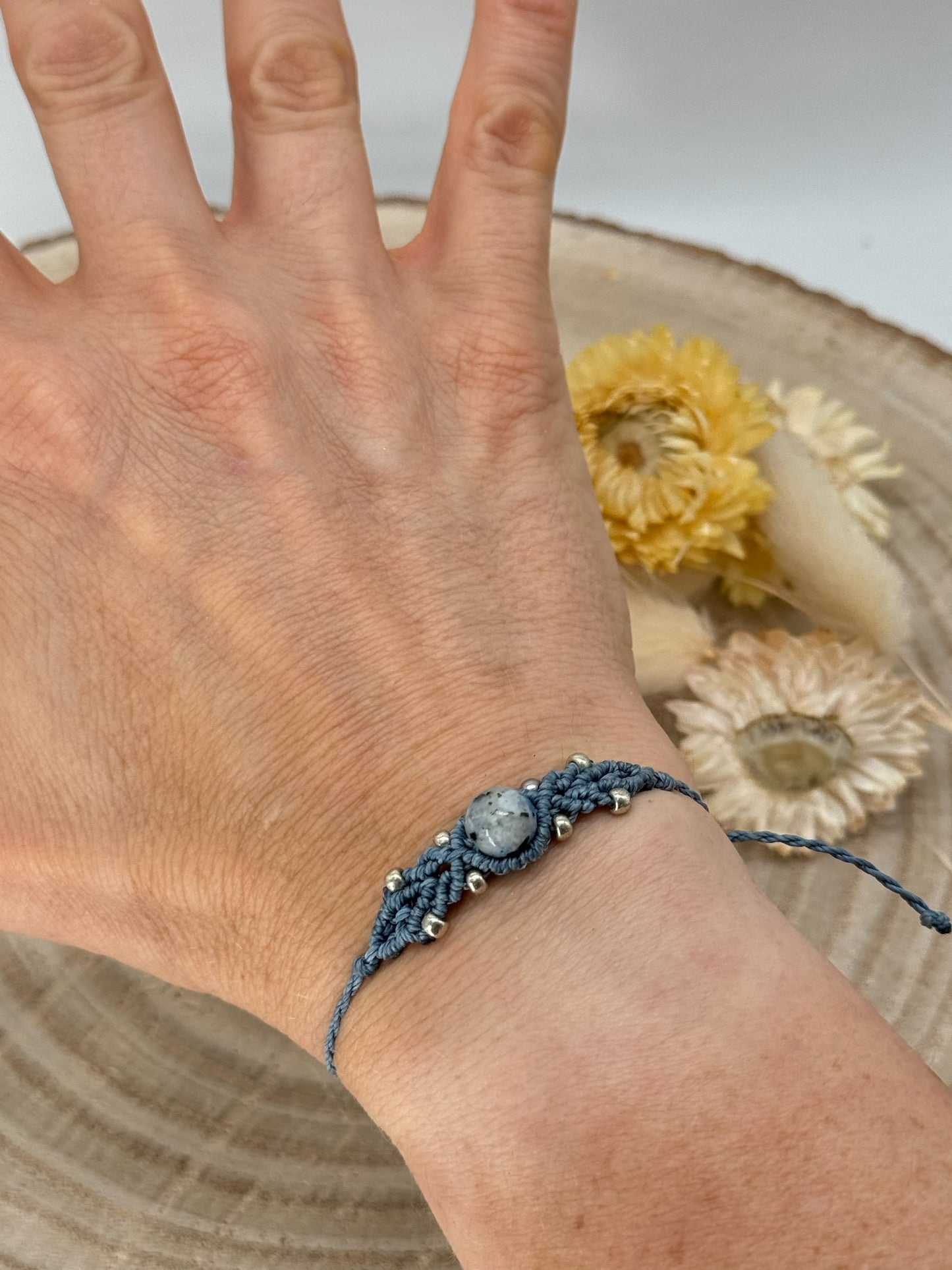 Makramee Edelstein Armband mit Marmor Perle