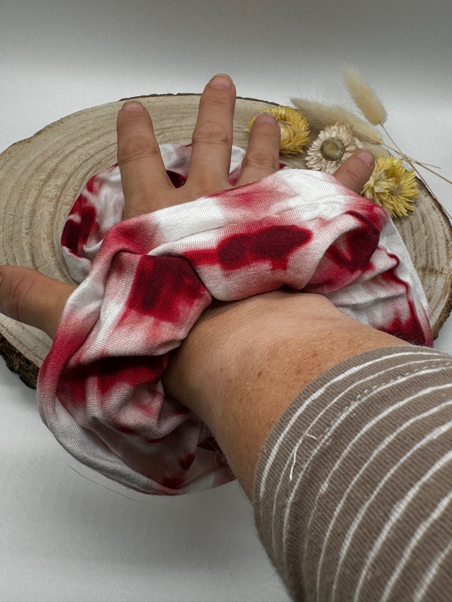 Scrunchie Haargummi elastisches Haarband rot-weiß batik für feines oder dickes Haar