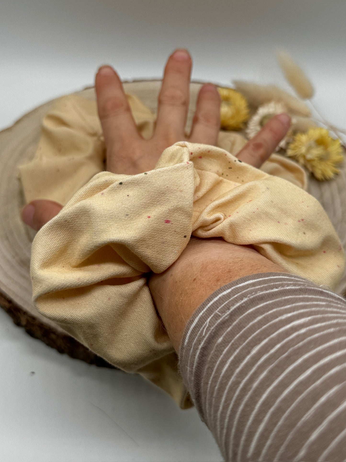 Scrunchie Haargummi elastisches Haarband Haarschmuck beige gesprenkelt für feines oder dickes Haar