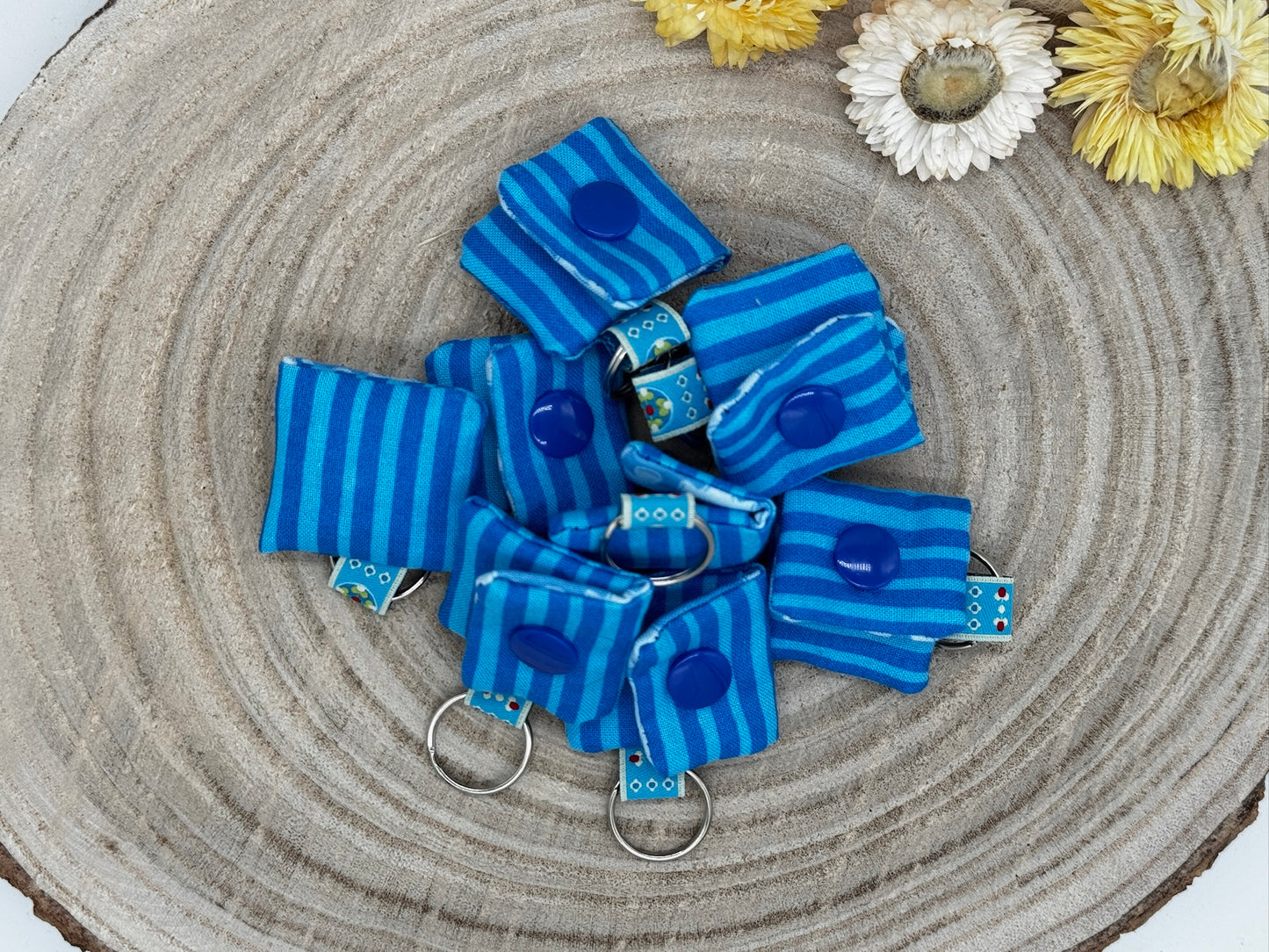 Schlüsselanhänger Mini Tasche blau mit Streifen