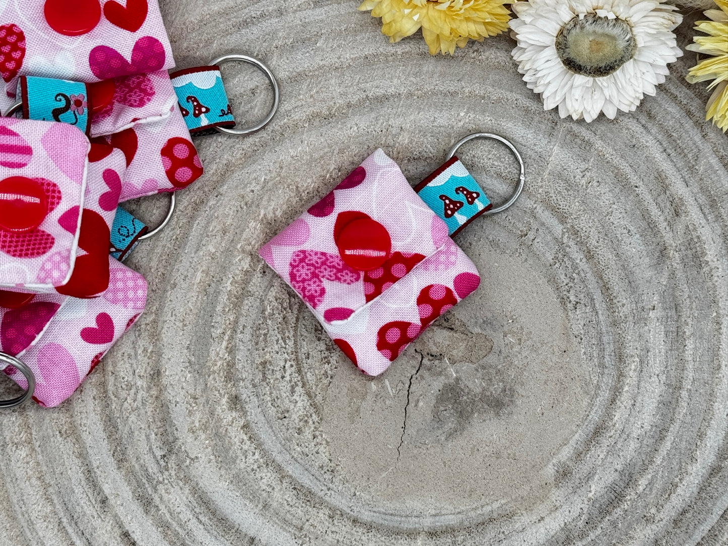 Schlüsselanhänger Mini Tasche rosa mit Herzen