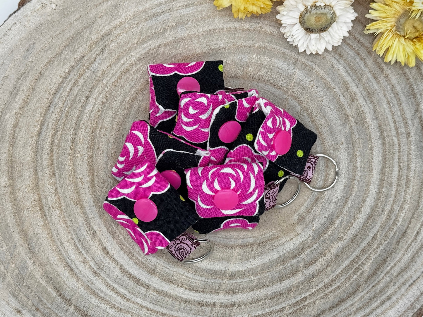 Schlüsselanhänger Mini Tasche schwarz mit Blumen