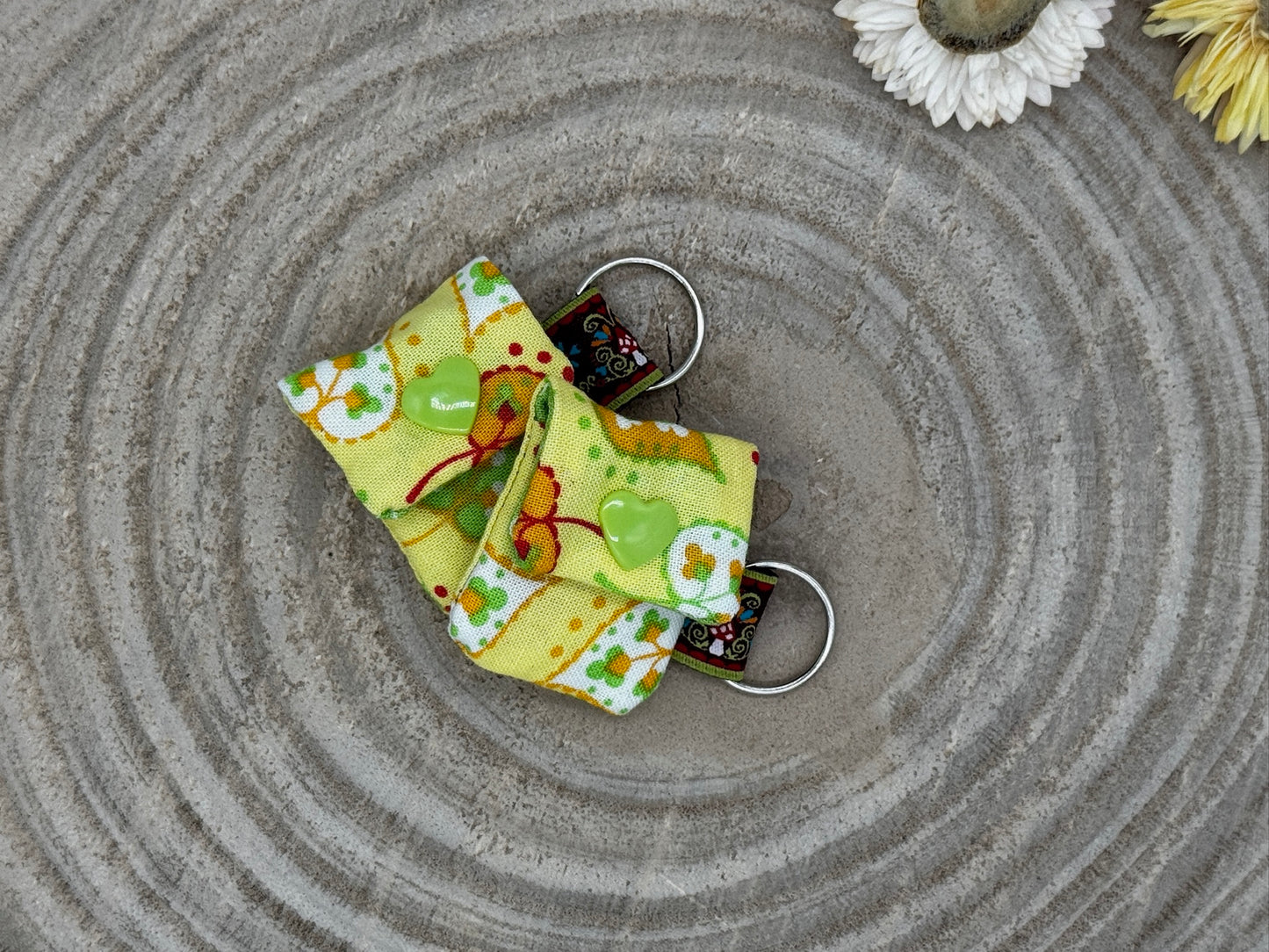 Schlüsselanhänger Mini Tasche gelb mit Blätter