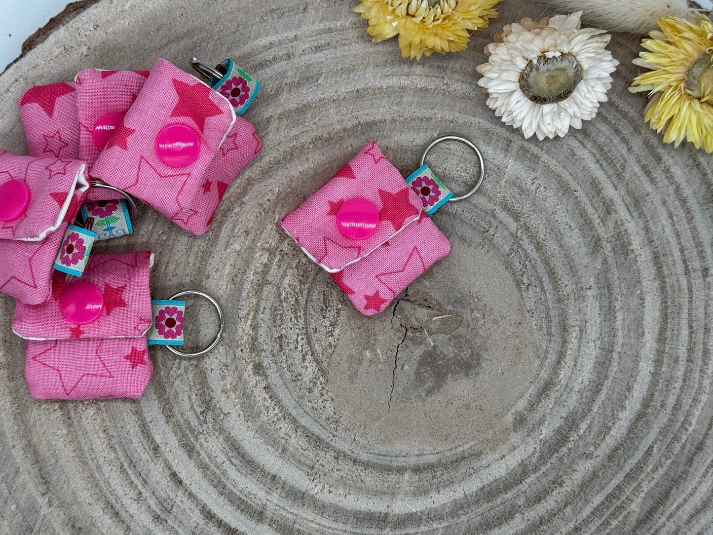 Schlüsselanhänger Mini Tasche rosa mit Sternen