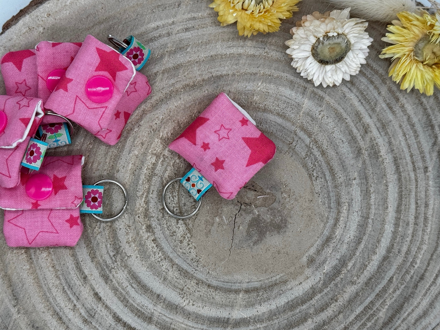 Schlüsselanhänger Mini Tasche rosa mit Sternen