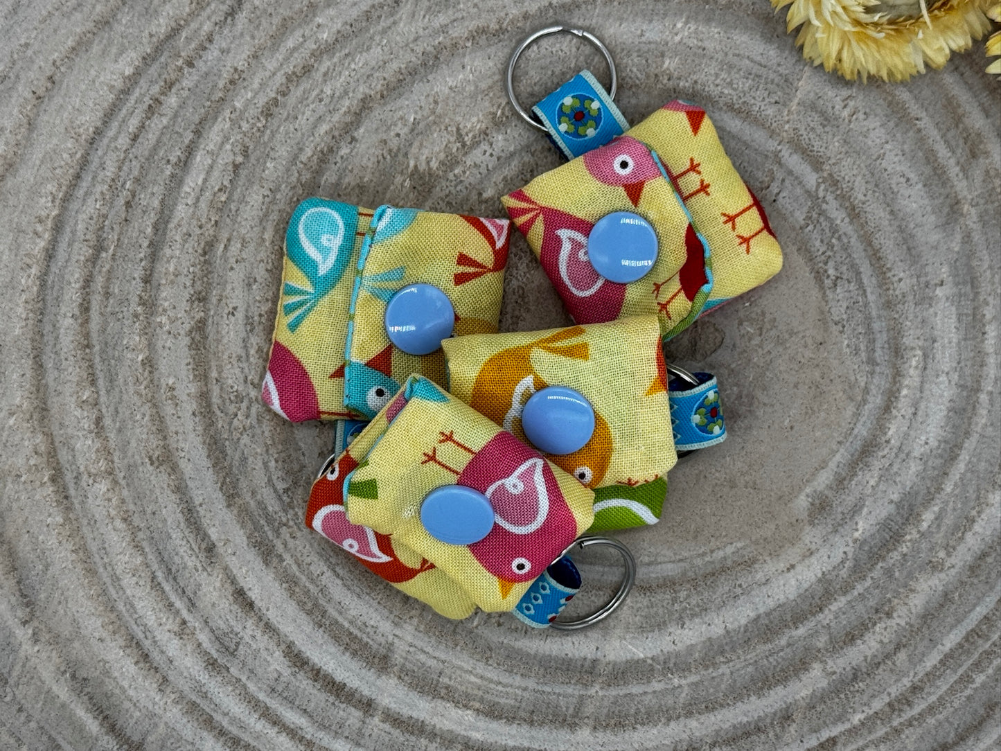 Schlüsselanhänger Mini Tasche gelb mit Vögel