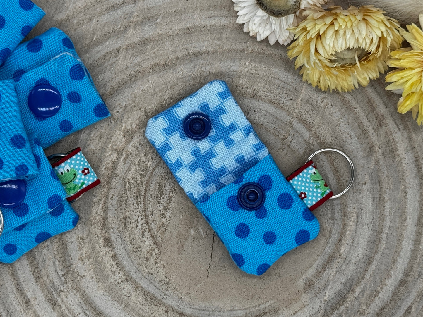 Schlüsselanhänger Mini Tasche blau mit Punkte
