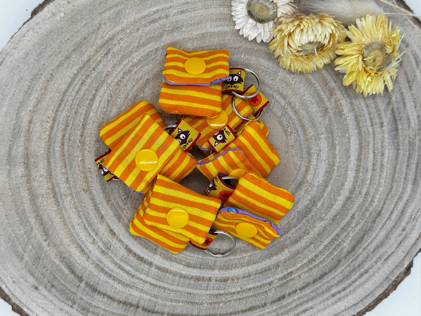 Schlüsselanhänger Mini Tasche gelb mit Streifen