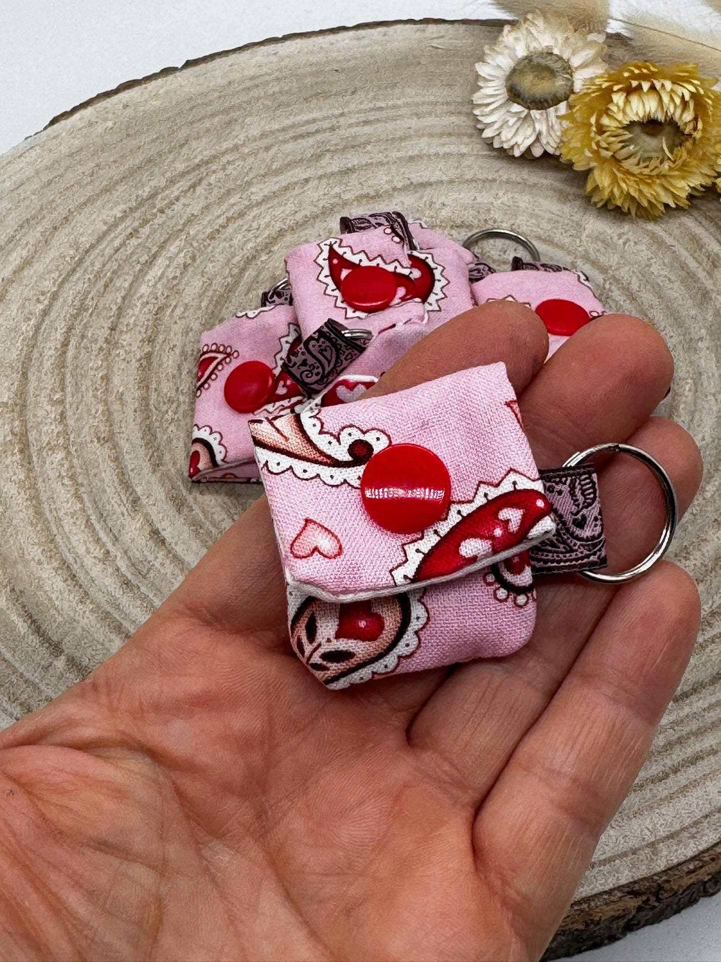 Schlüsselanhänger Mini Tasche rosa mit Paisley
