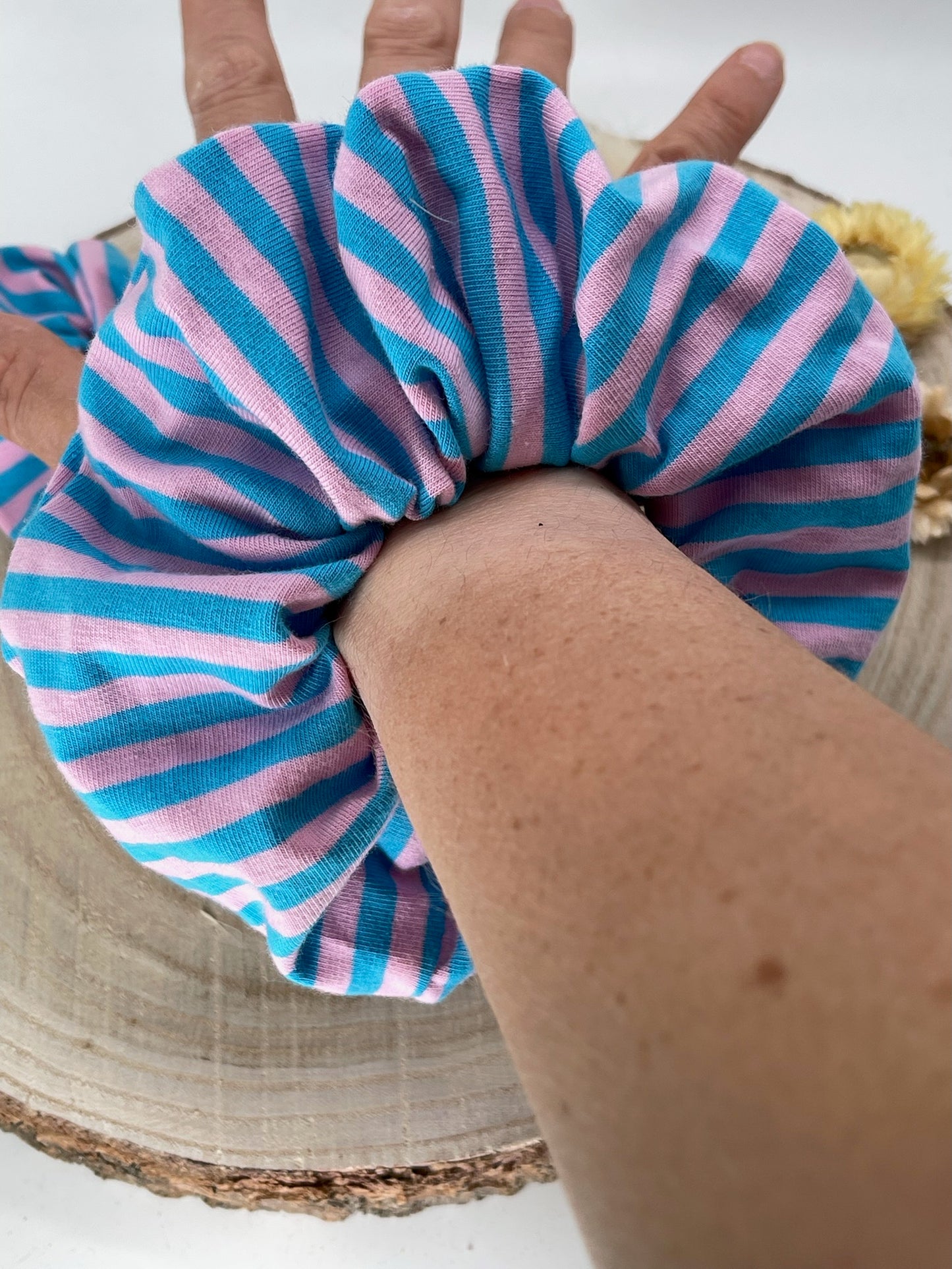 Jersey Scrunchie Haargummi Streifen blau rosa