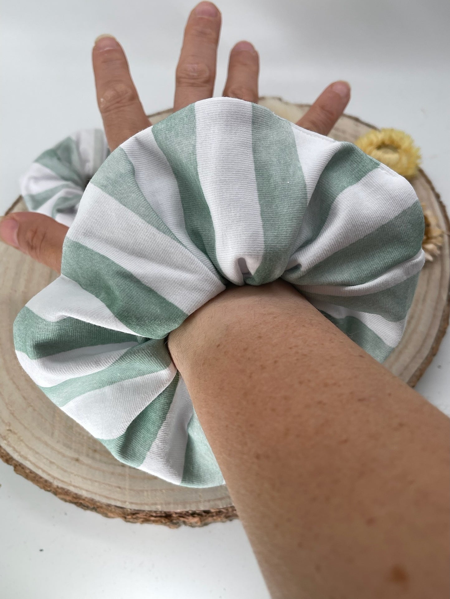 Jersey Scrunchie Haargummi Streifen grün weiß
