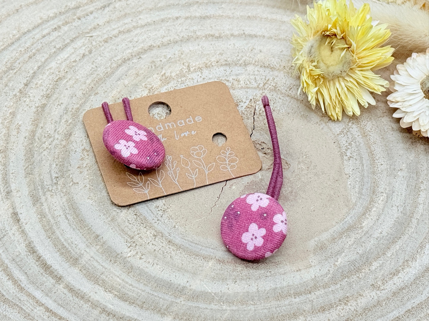 Retro Knopf Haargummi rosa Blumen auf lila