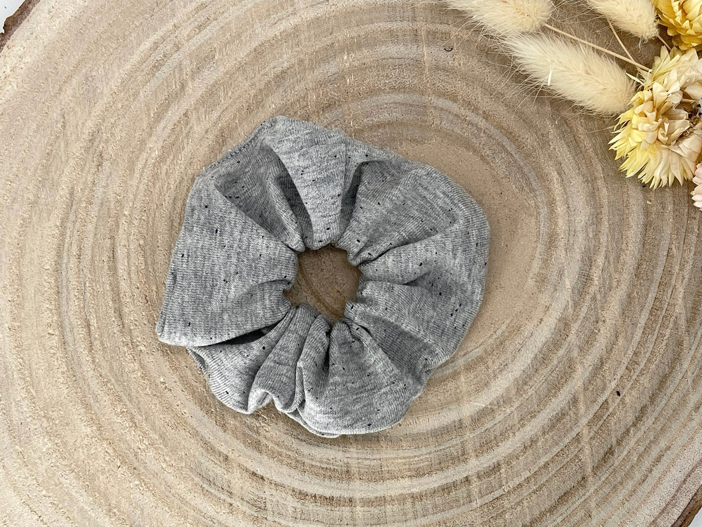 Scrunchie Haargummi elastisches Haarband Haarschmuck grau mit Sprenkel