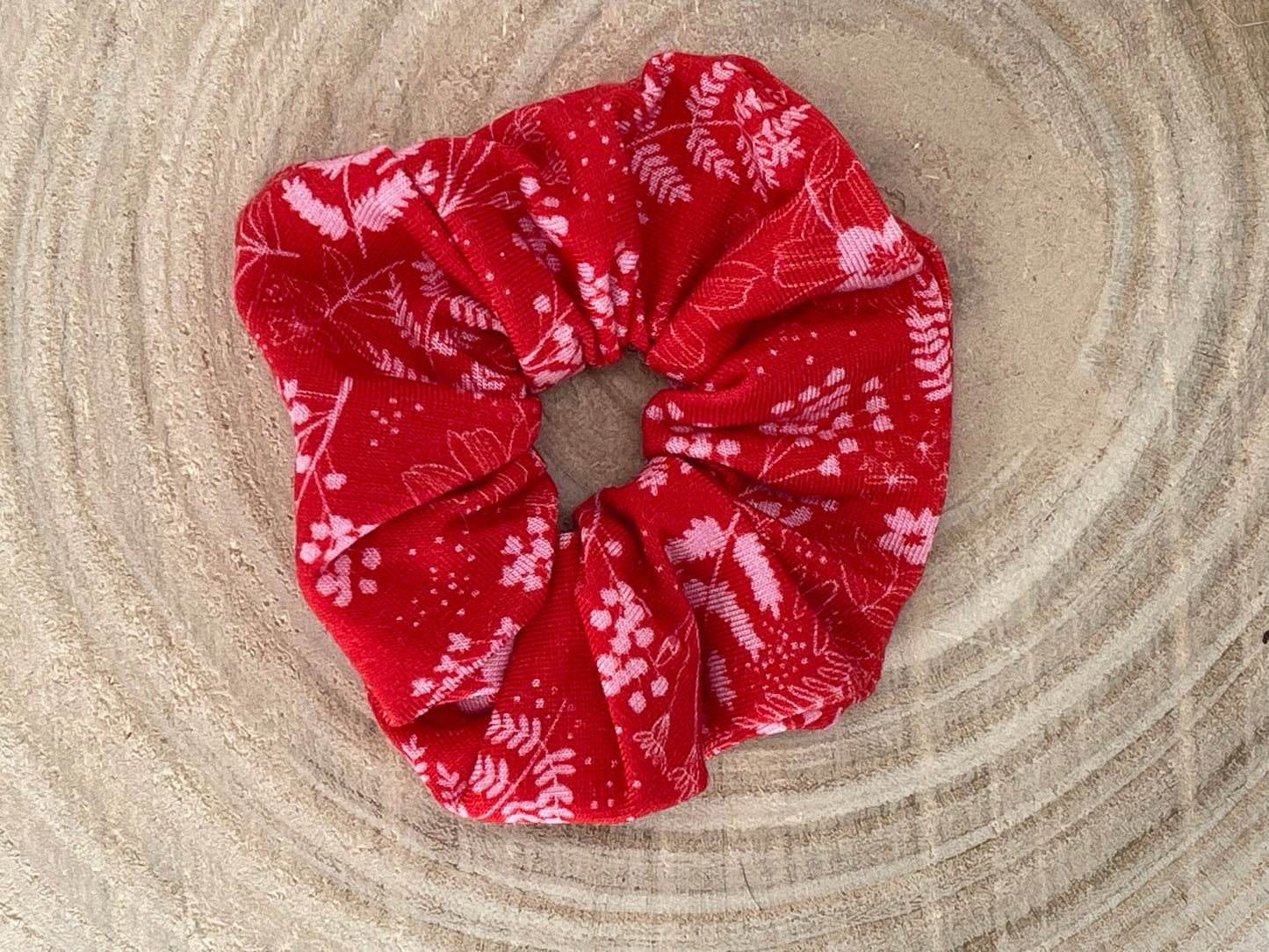 Scrunchie Haargummi elastisches Haarband Haarschmuck rot mit rosa Blumen
