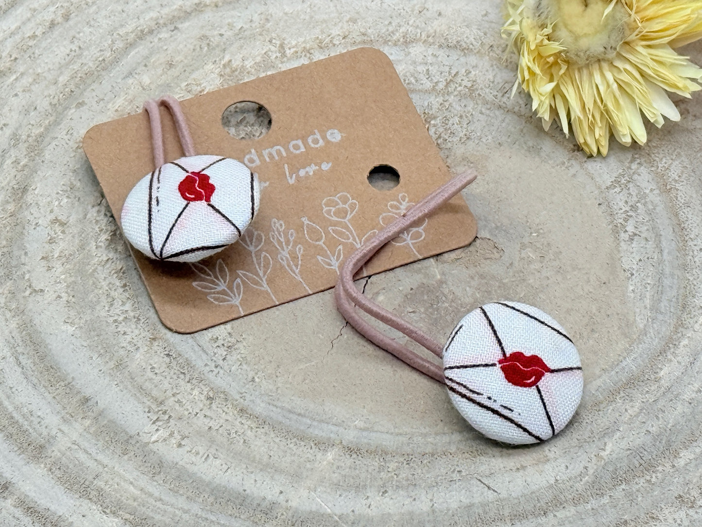 Retro Knopf Haargummi Liebesbrief weiß