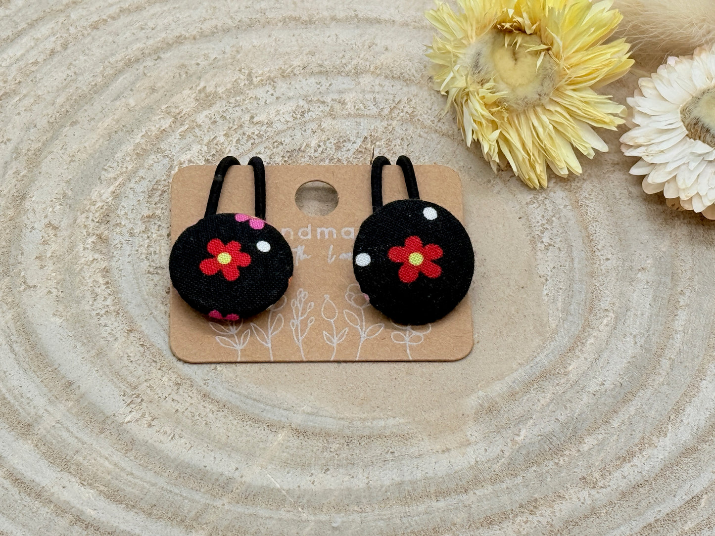 Retro Knopf Haargummi Blumen mix schwarz pink