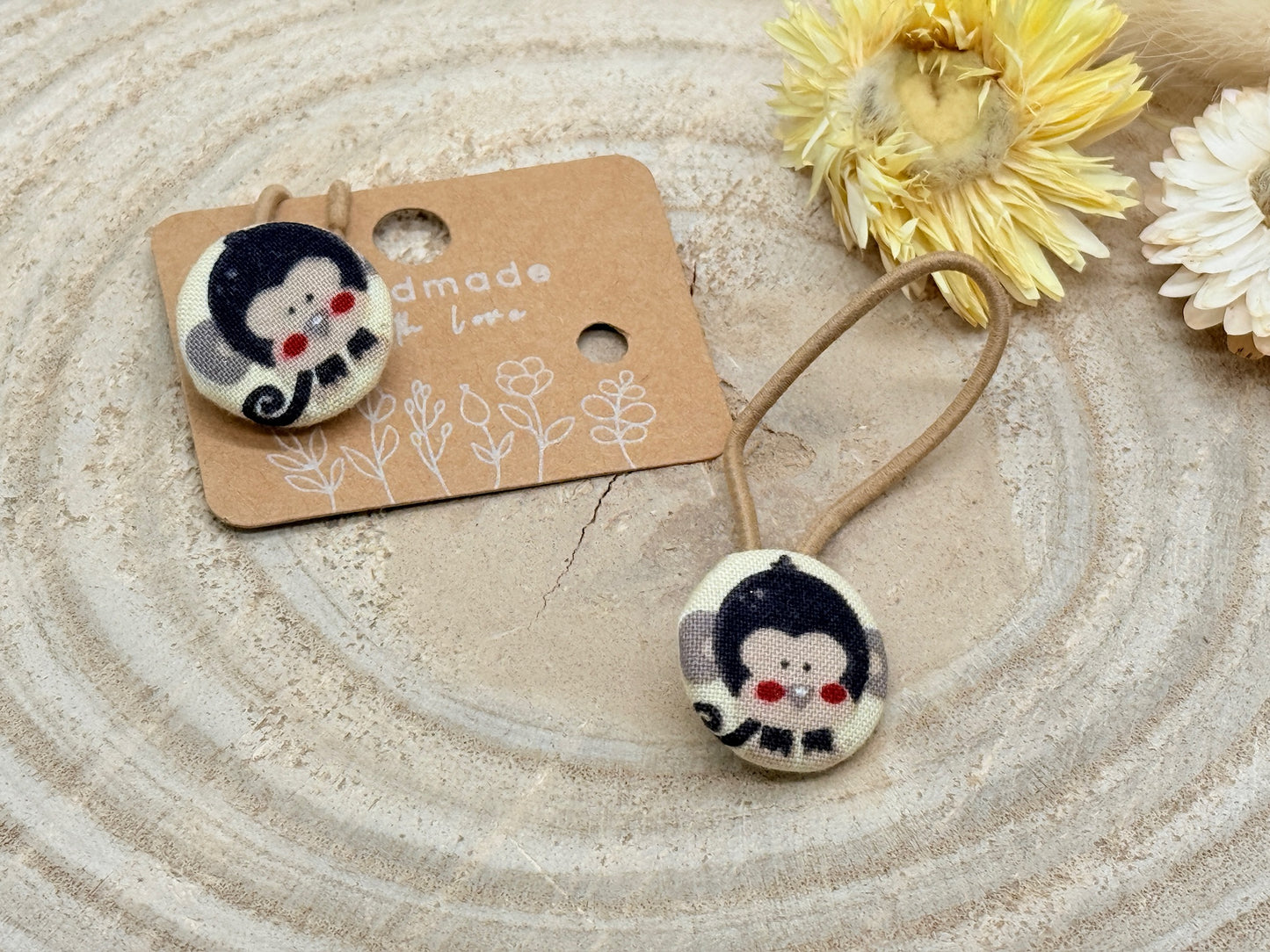 Retro Knopf Haargummi kleiner Affe beige