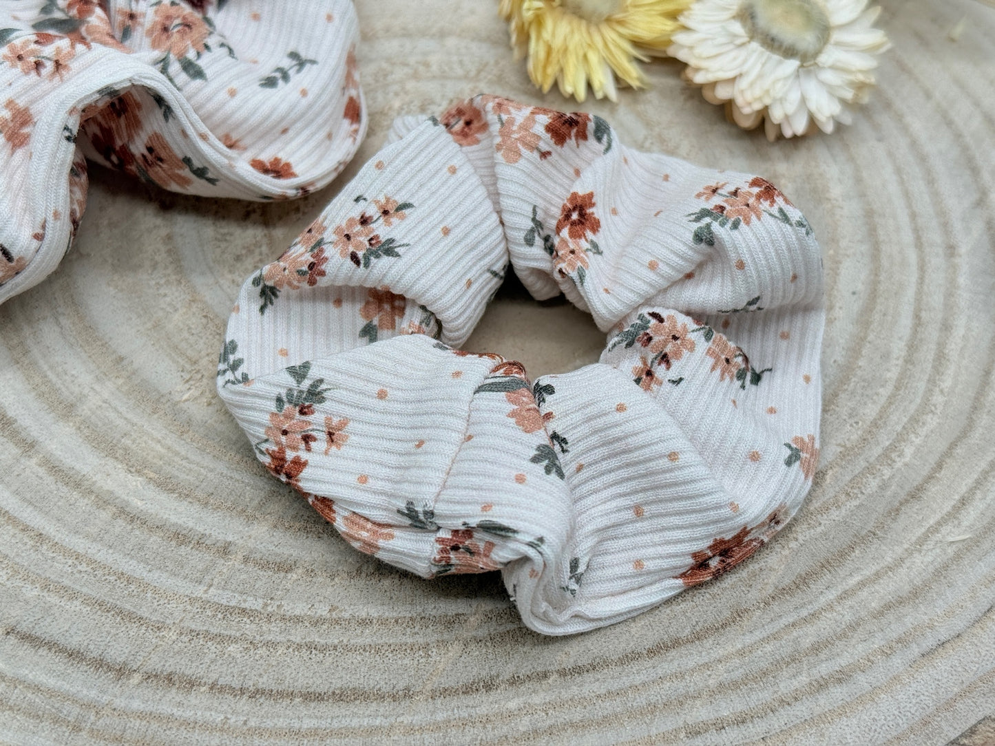 Ripp-Jersey Scrunchie Haargummi Streublumen weiß