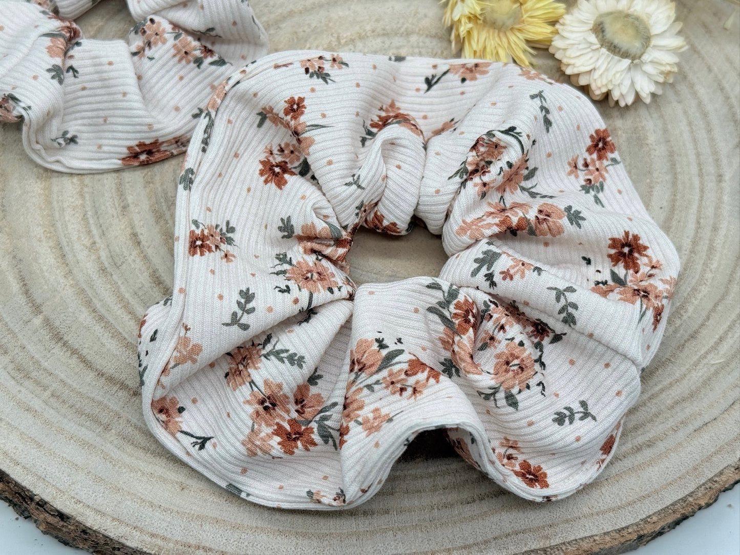 Ripp-Jersey Scrunchie Haargummi Streublumen weiß