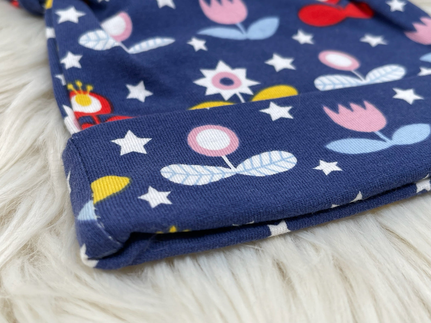 SALE Knotenmütze Eulchen mit Blumen blau