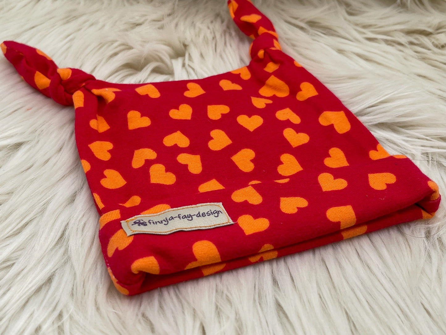 SALE Knotenmütze Eulchen mit Herzen orange/rot