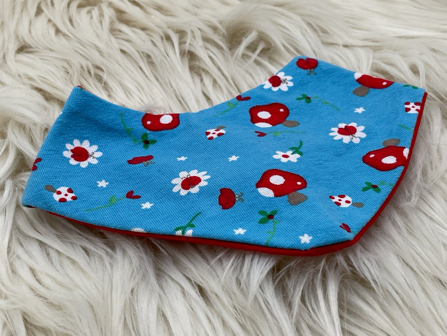 SALE Wendehalstuch Sternchen mit Pilze auf blau